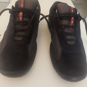 Authentic prada tennis shoe size 10